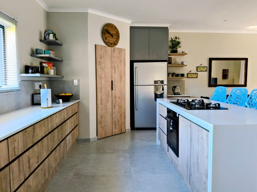 3 Bedroom Property for Sale in Wavecrest Eastern Cape